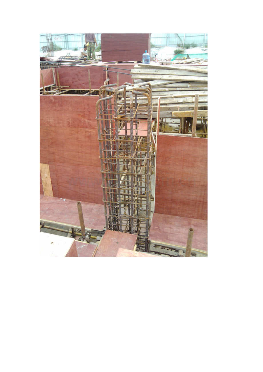 建筑顶岗实习工地图片.docx_第2页