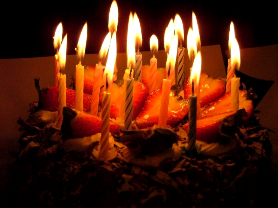 人教新课标我们的生日聚会.pptx_第2页