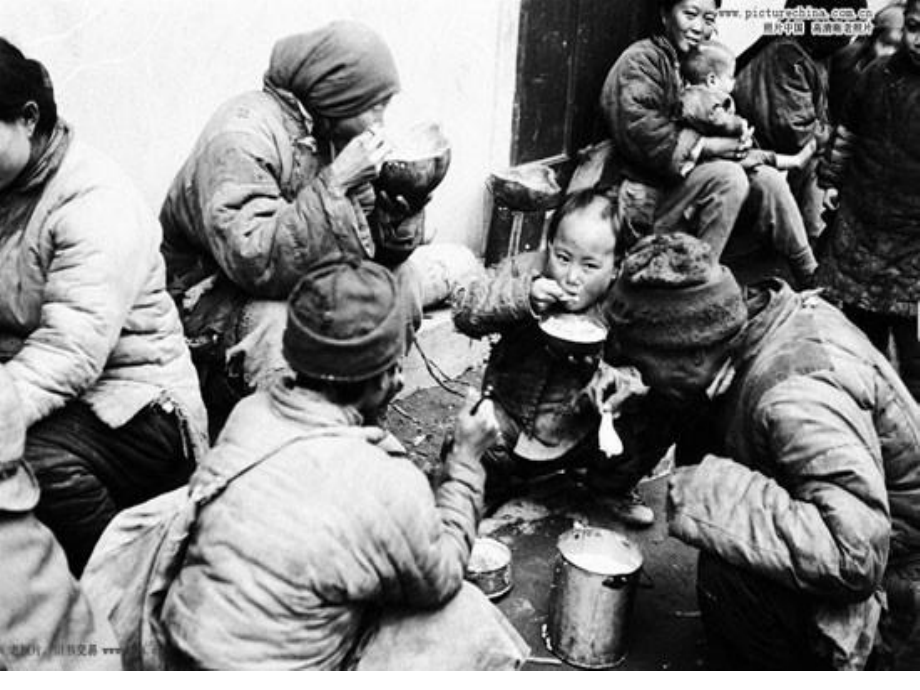 小学五年级上册品德与社会日益富强祖国.pptx_第1页