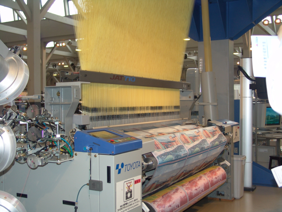 微控制器原理与接口技术-C1-00-2010.ppt_第1页