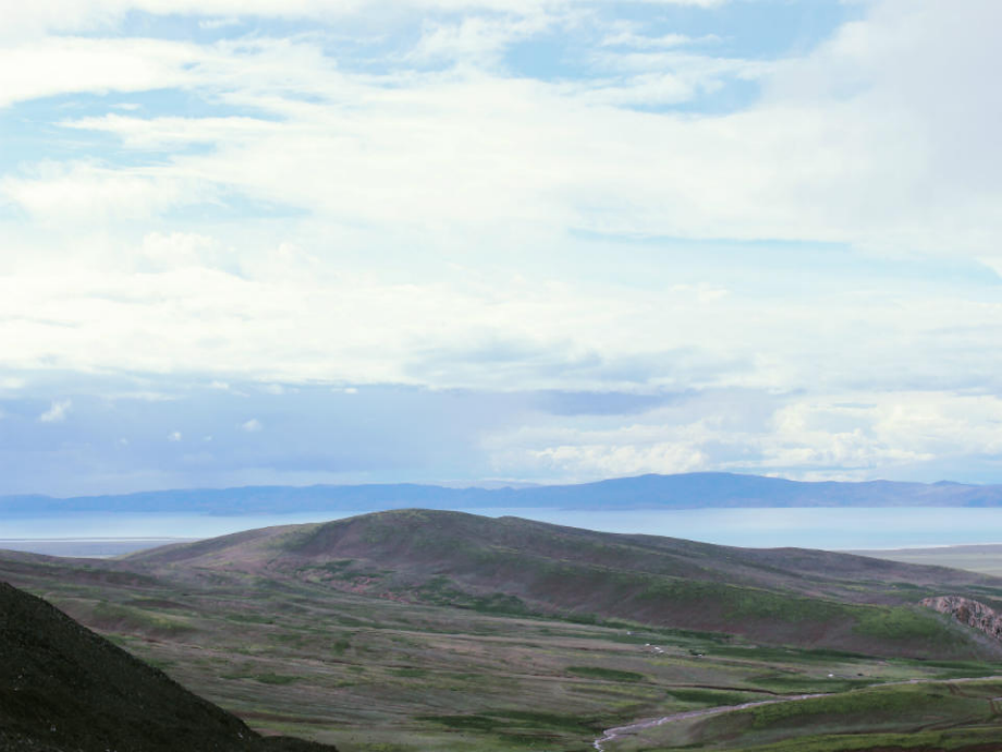 湘教版美术六上《我们去旅行》PPT课件.ppt_第1页