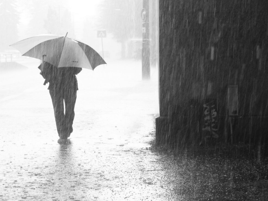 青岛版小学三年级科学上册《天气与生活》课件.ppt_第2页