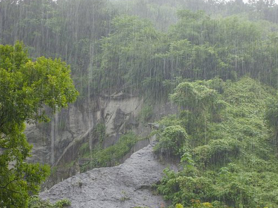 人教版六年级上2山雨课件.ppt_第2页