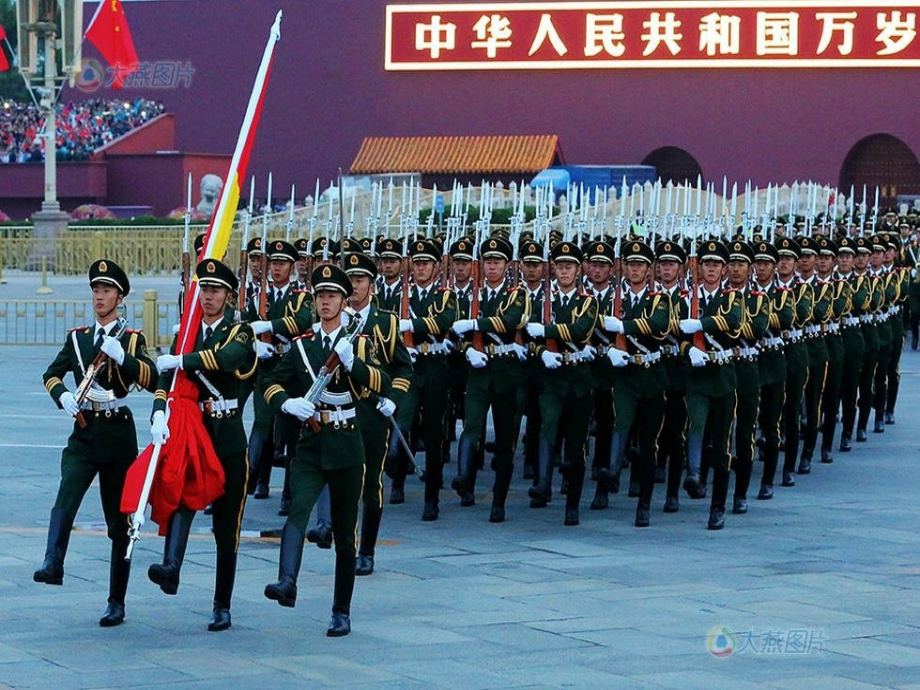 初中音乐八年级上册《歌曲《中国人民解放军军歌》》.ppt_第2页